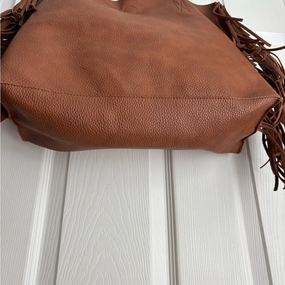 Fringe Brown Tote Bag - Picture 2 of 4